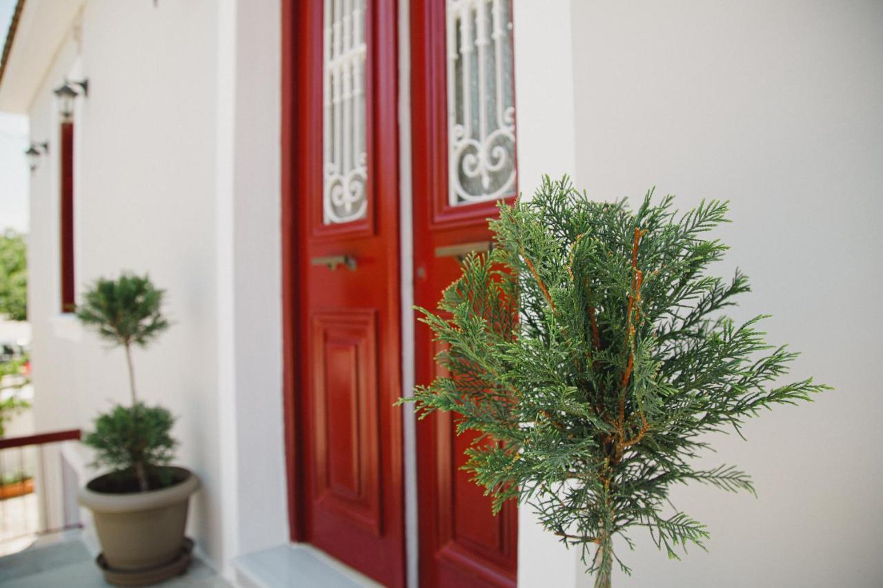 Rooms In Yard Corinth Экстерьер фото