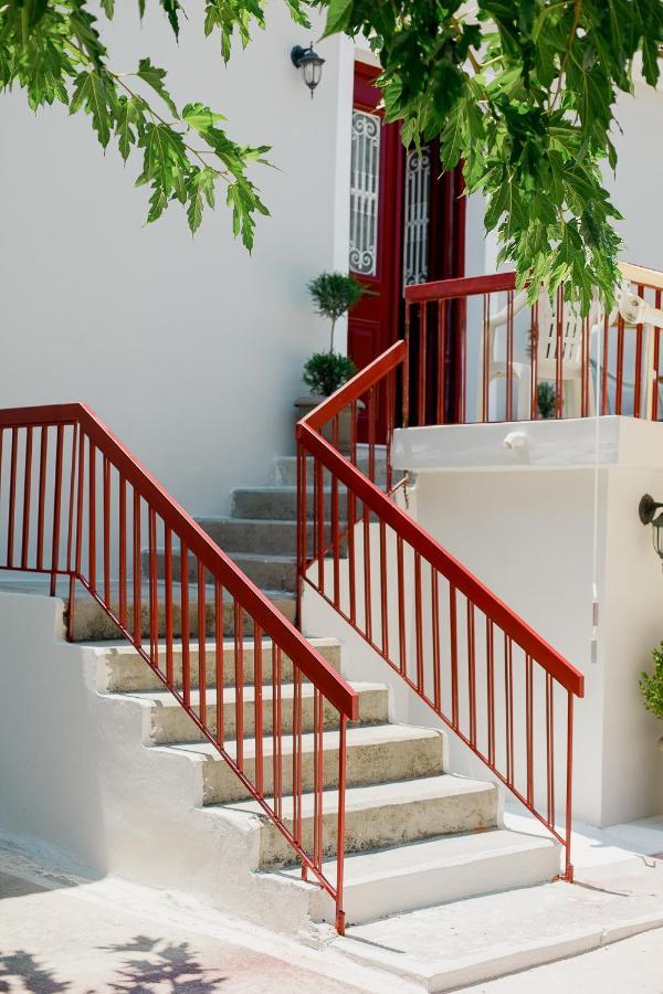 Rooms In Yard Corinth Экстерьер фото