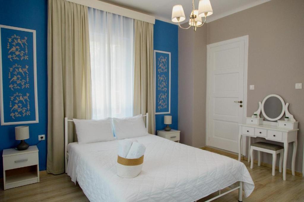 Rooms In Yard Corinth Экстерьер фото