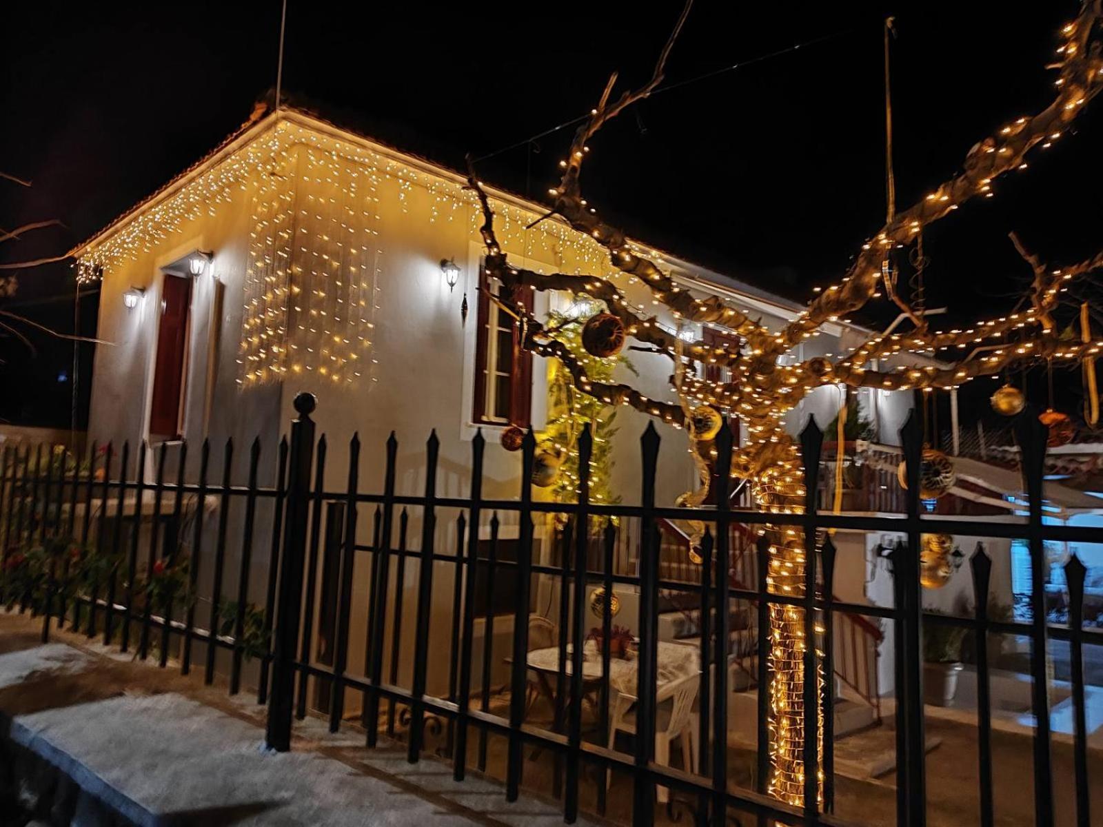 Rooms In Yard Corinth Экстерьер фото